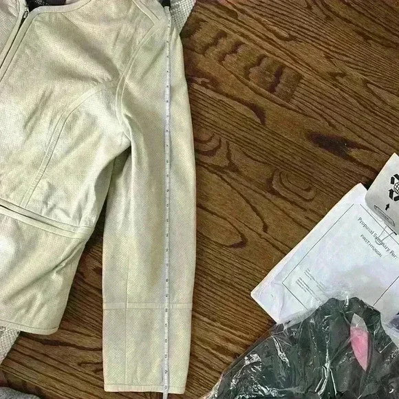 Almost new Classiques Entier leather jacket from Nordstrom size XL - Picture 8 of 10